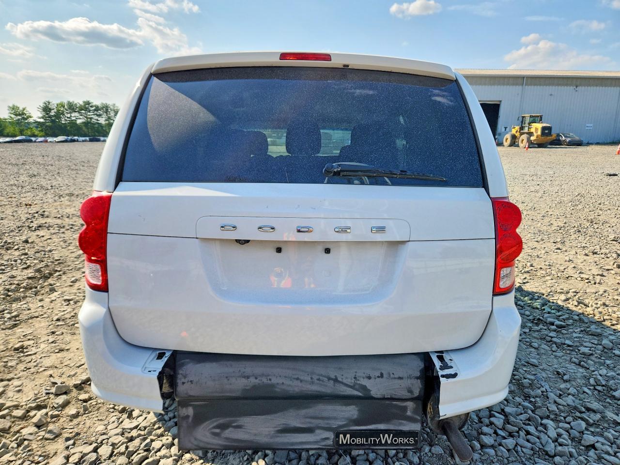 2017 Dodge Grand Caravan Sxt - Image 6