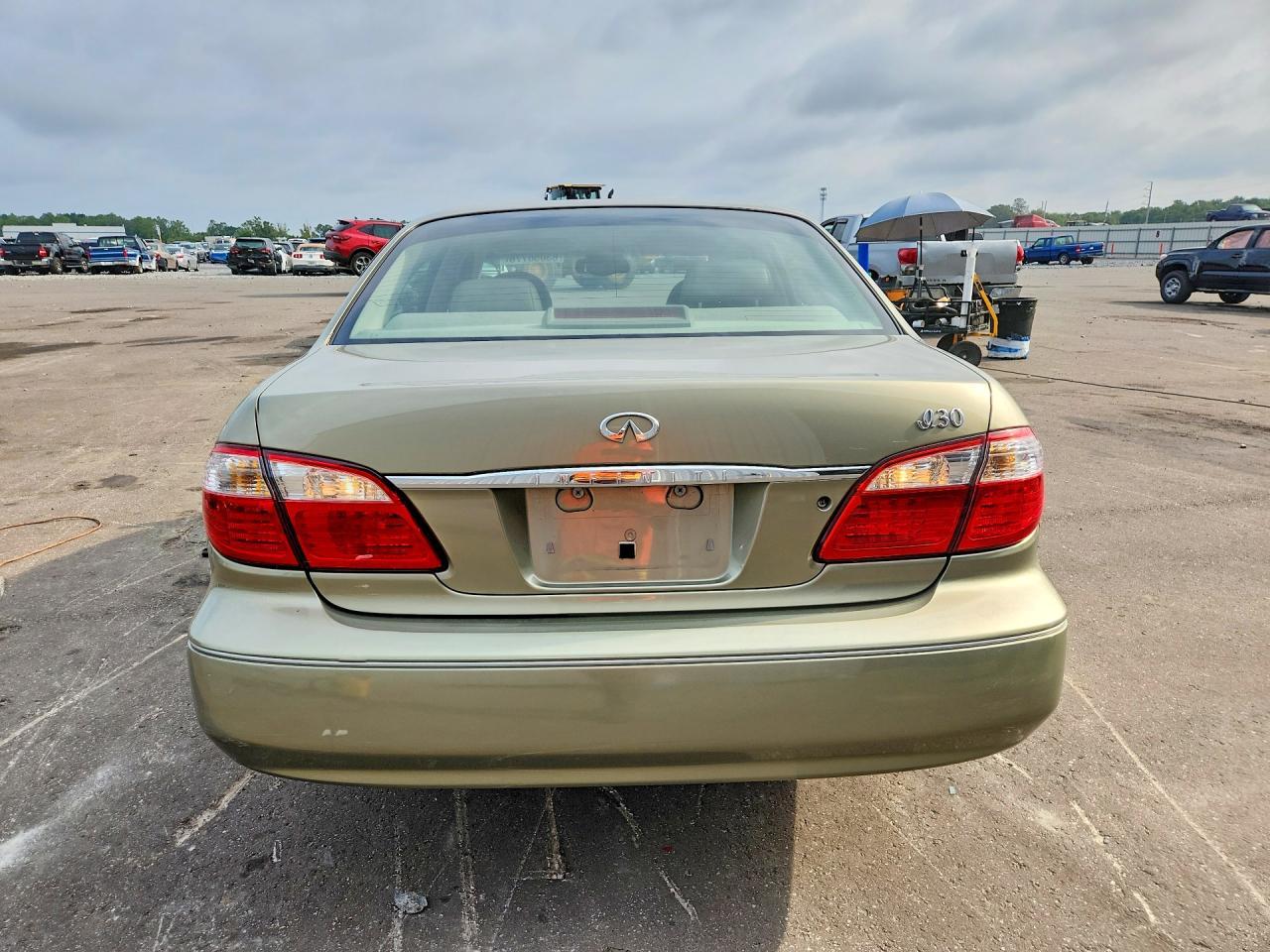 2001 Infiniti I30 Base - Image 6