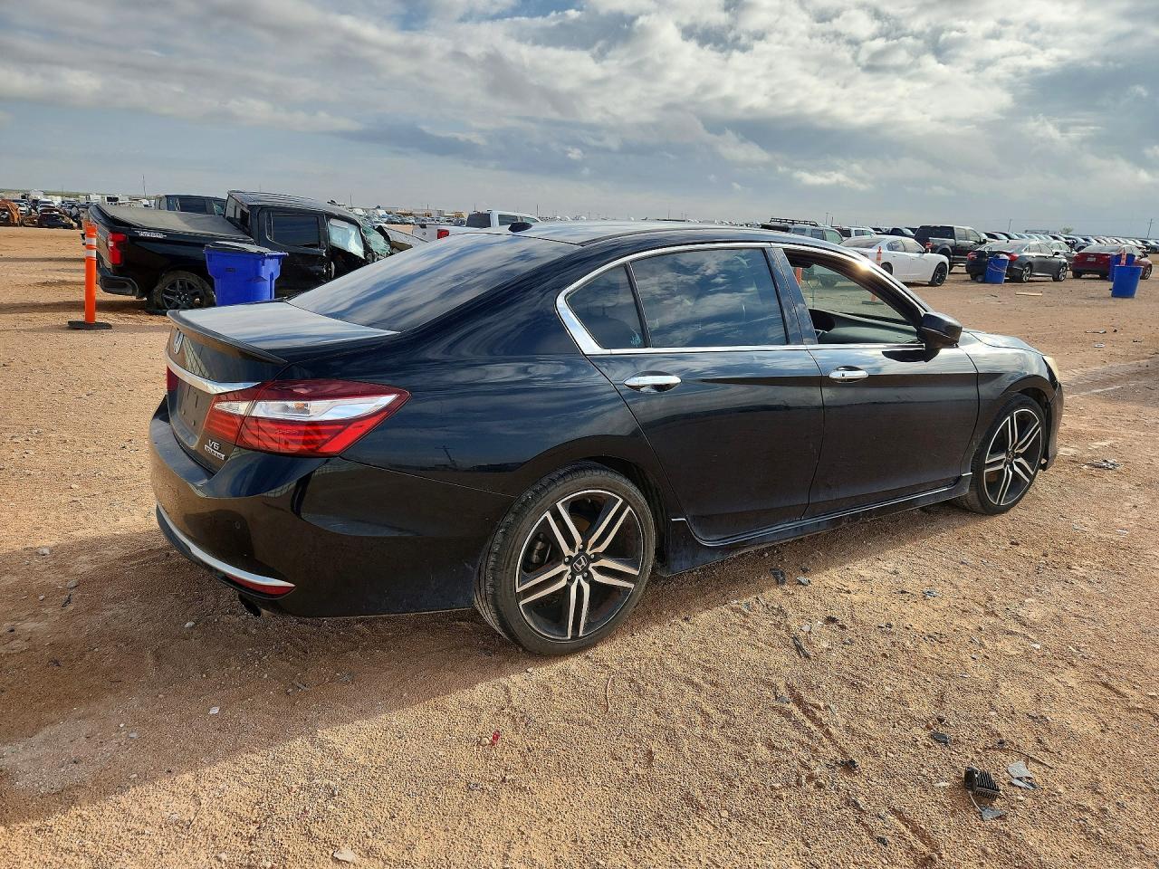 2017 Honda Accord Touring - Фото 3