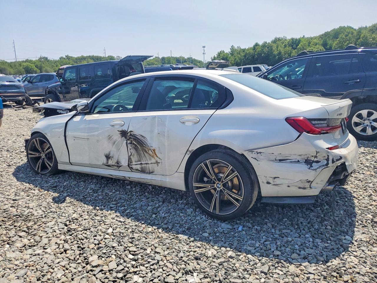 2022 BMW 330Xi - Image 2