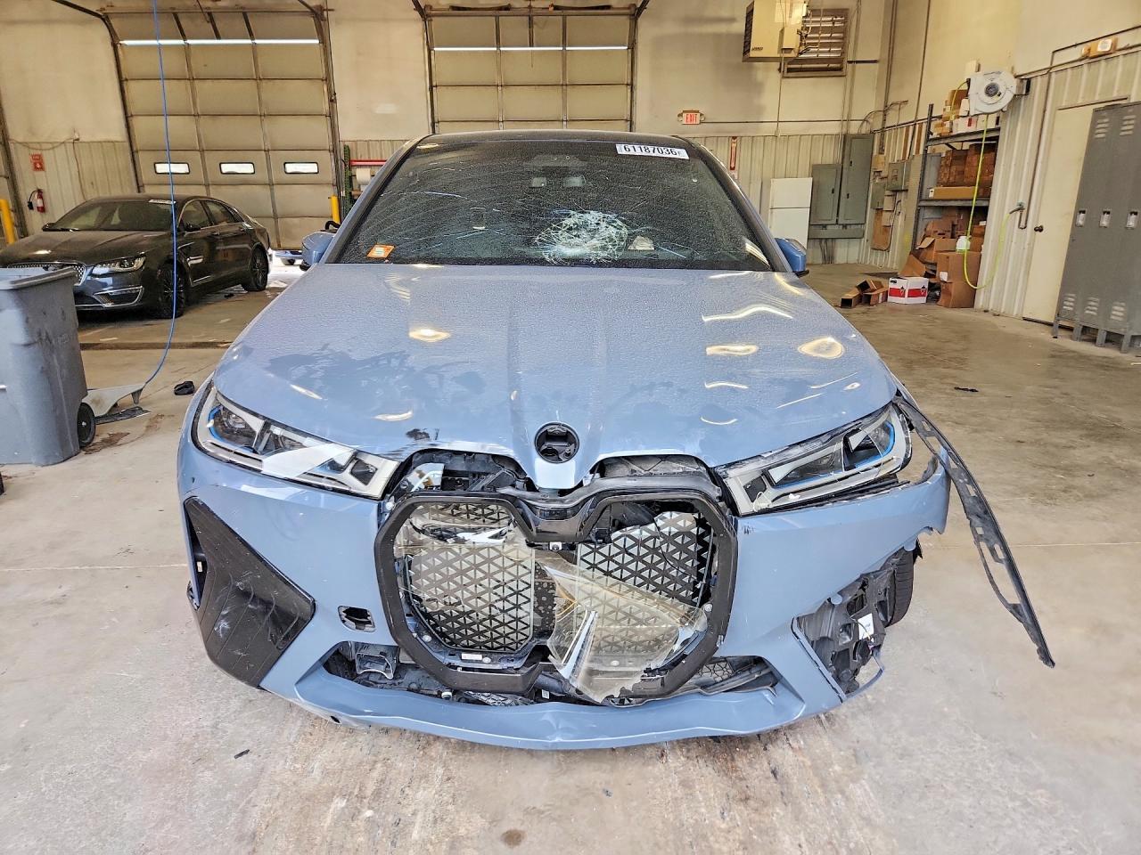 2023 BMW Ix - Фото 5