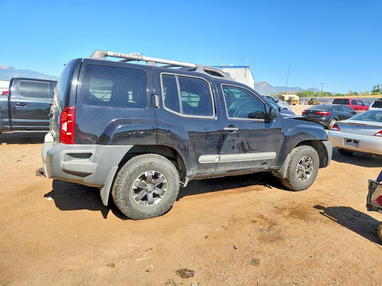 2015 Nissan Xterra Pro-4X - Image 3