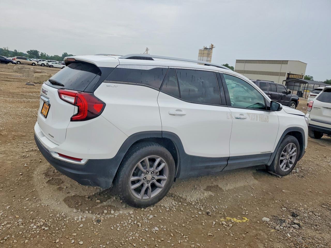 2024 GMC Terrain Slt - Фото 3