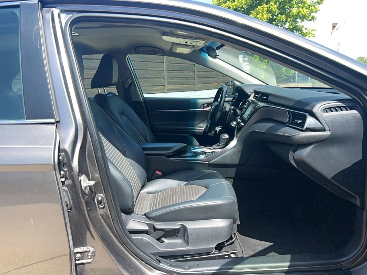 2019 Toyt Camry L - Фото 5