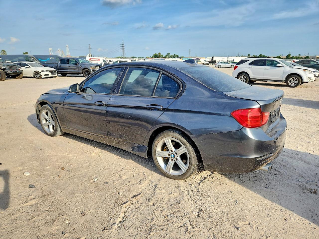 2013 BMW 328 I - Image 2