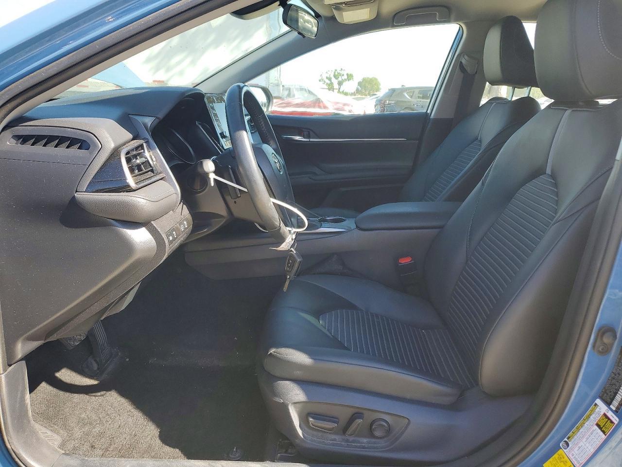 2023 Toyota Camry Se - Image 7