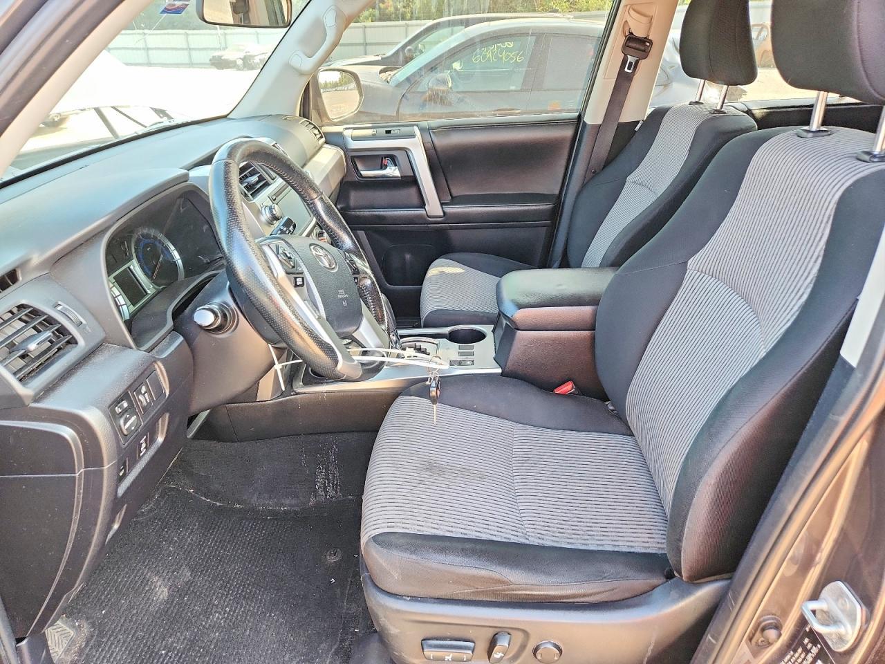 2014 Toyota 4Runner Sr5 - Image 7