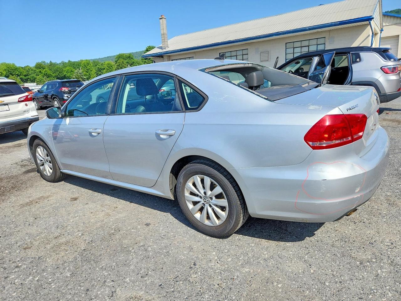 2014 Volkswagen Passat S - Фото 2