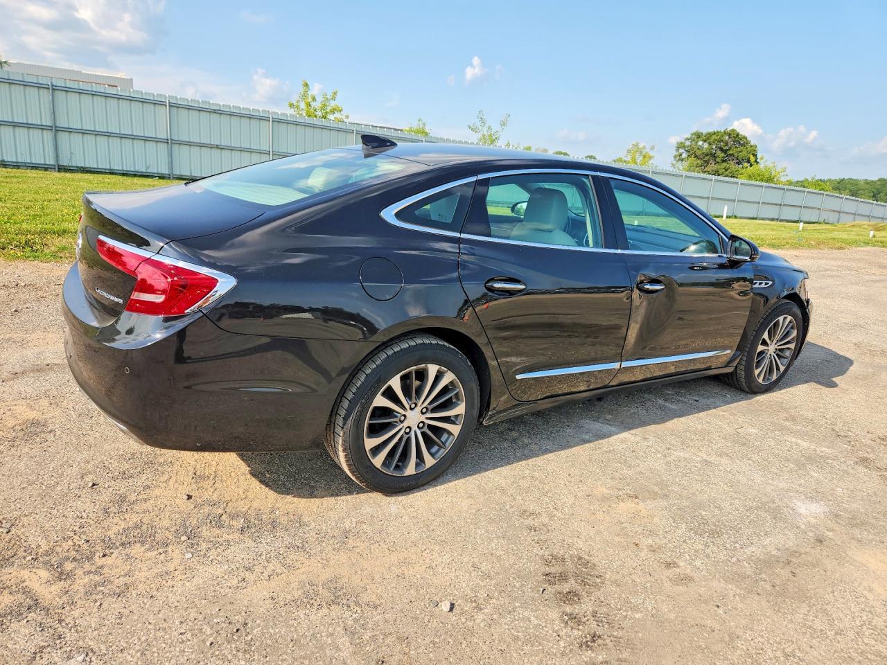 2017 Buick Lacrosse Preferred - Image 3