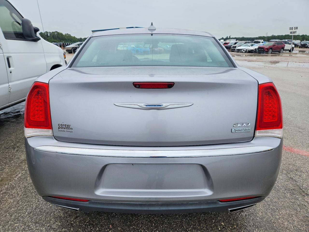 2018 Chrysler 300 Limited - Image 6