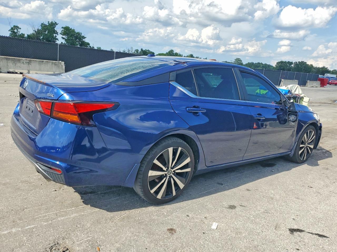 2020 Nissan Altima Sr - Image 4