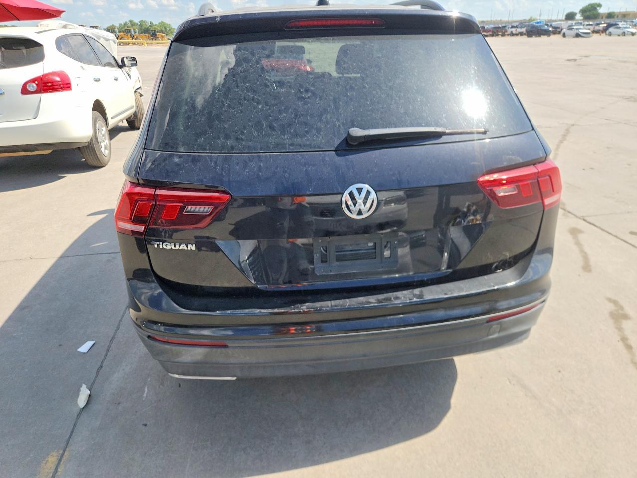 2020 Volkswagen Tiguan S - Фото 6