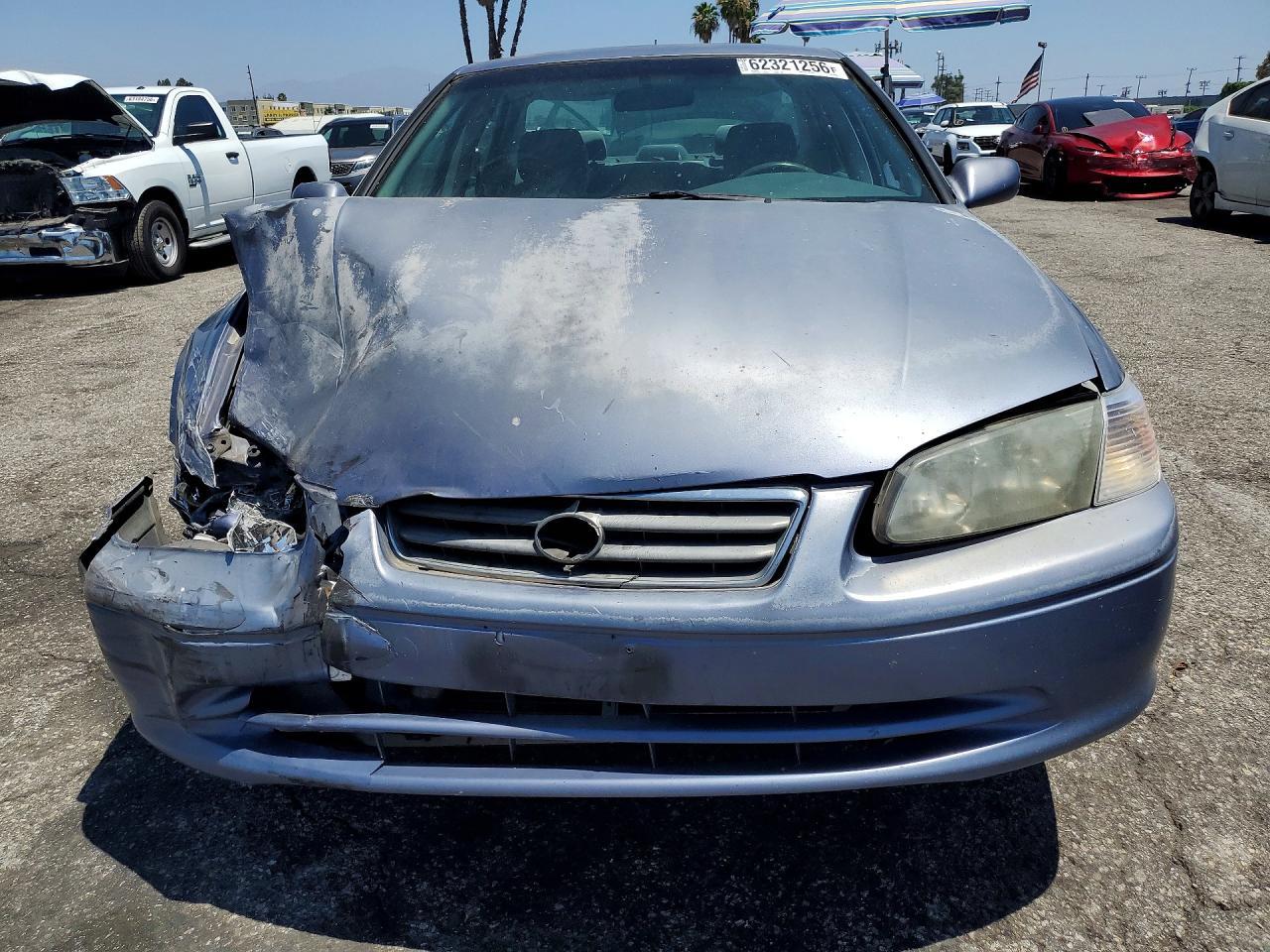 2000 Toyota Camry Le - Фото 5
