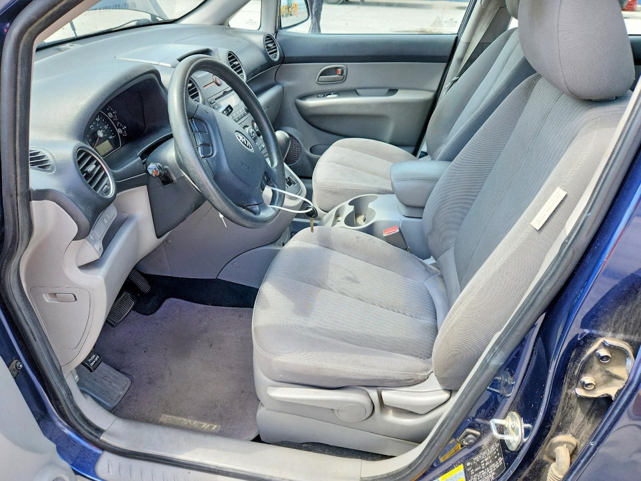 2008 Kia Rondo Lx - Image 7