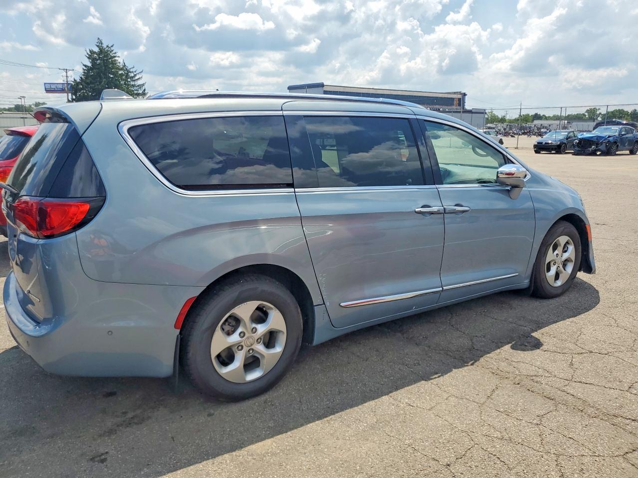 2017 Chrysler Pacifica Ehybrid Platinum - Фото 3