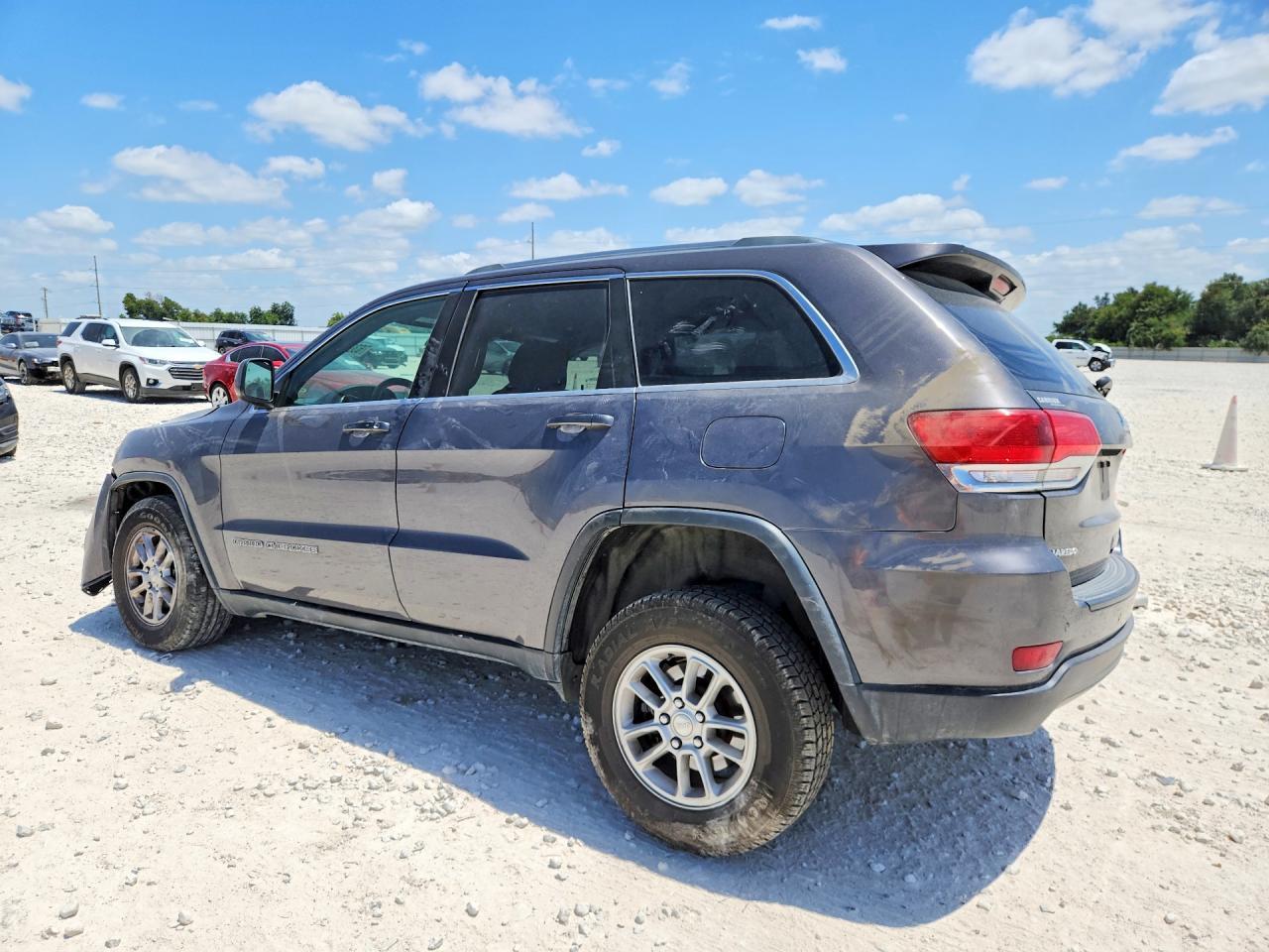 2019 Jeep Grand Cherokee Laredo - Фото 2