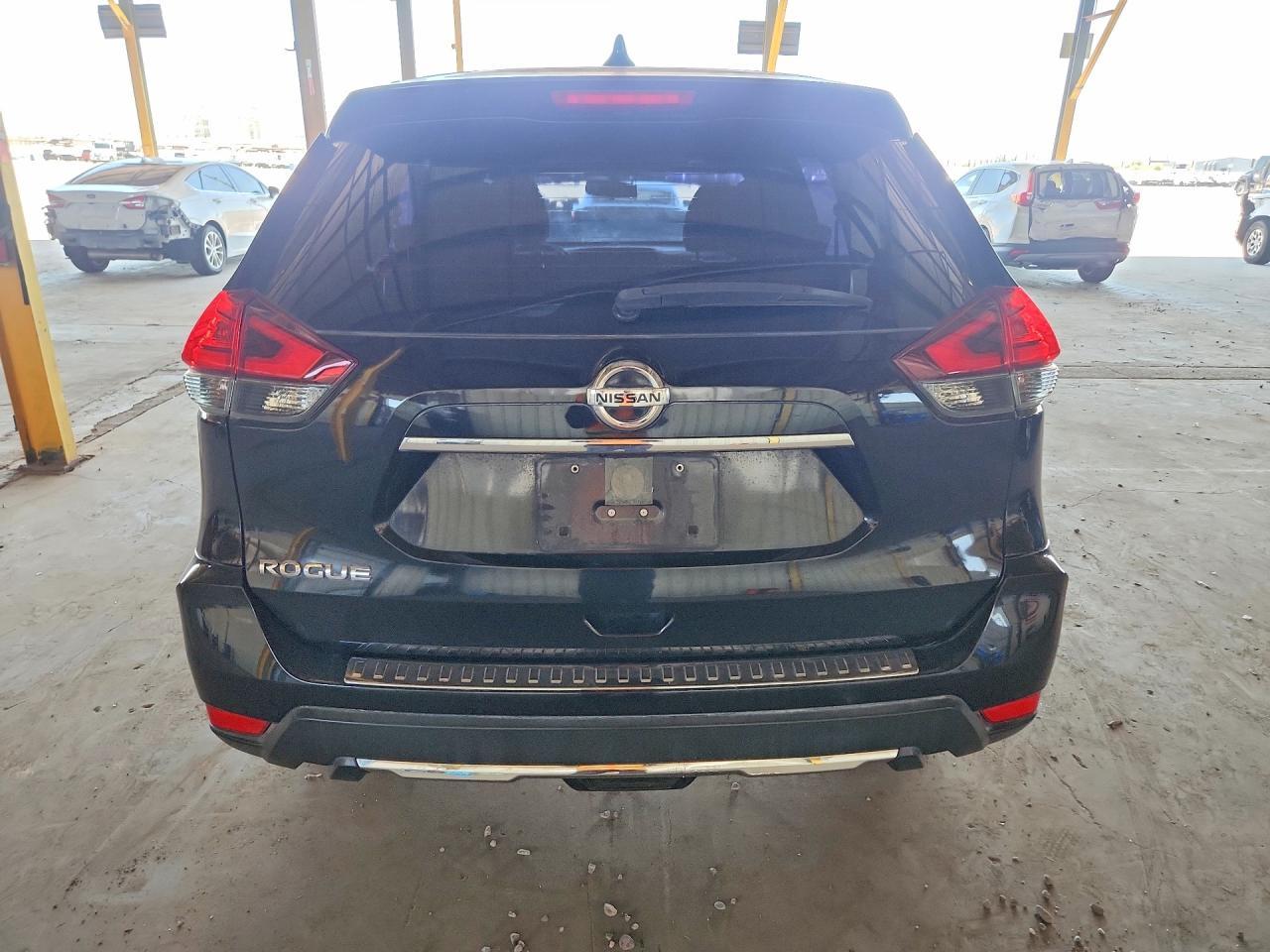 2017 Nissan Rogue S - Фото 6