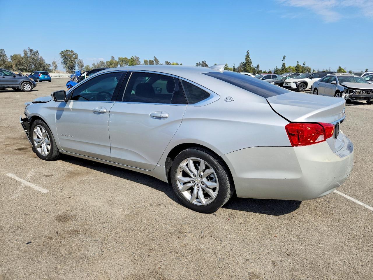 2018 Chevrolet Impala Lt - Фото 2