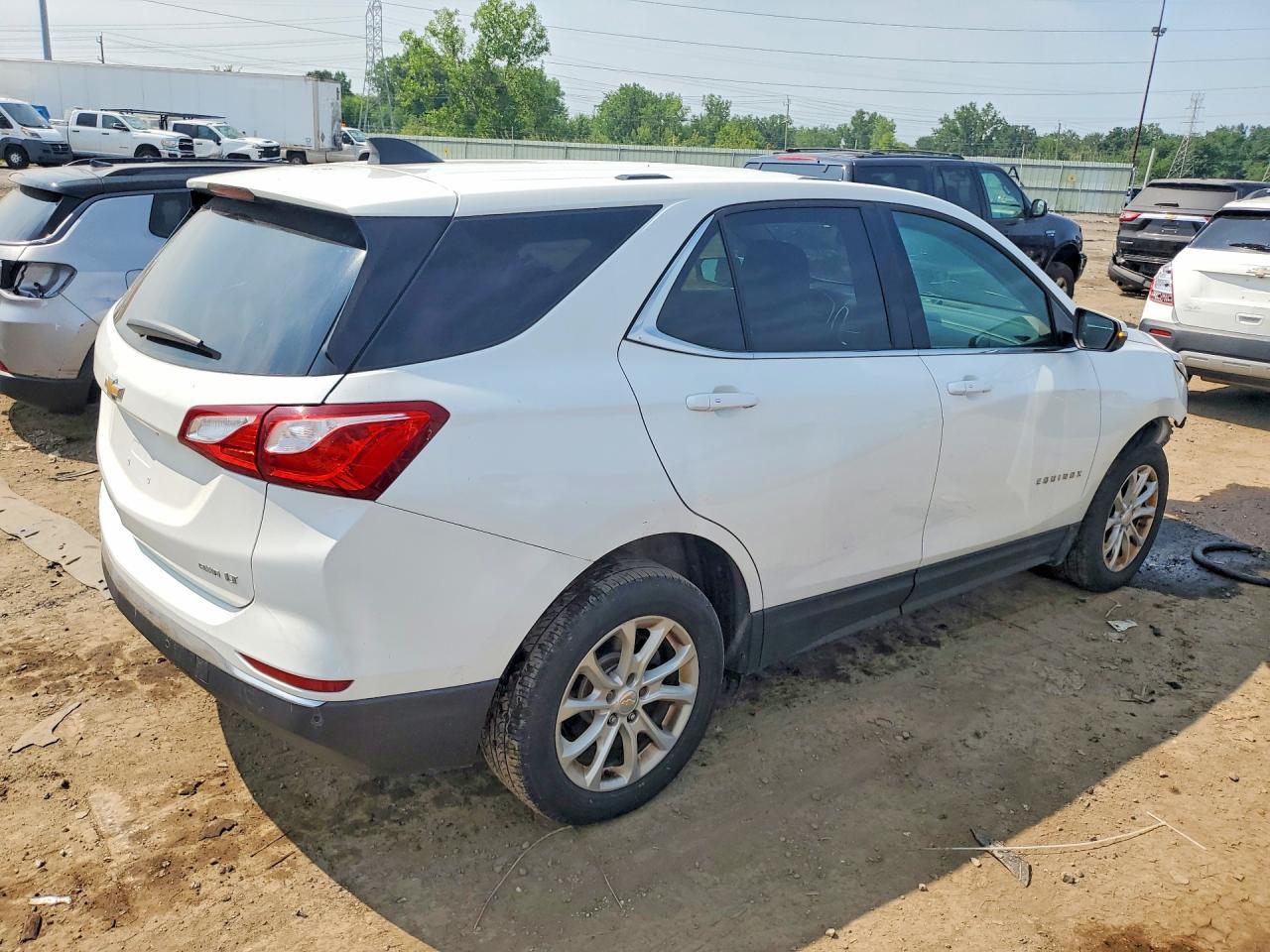 2018 Chevrolet Equinox Lt - Фото 3