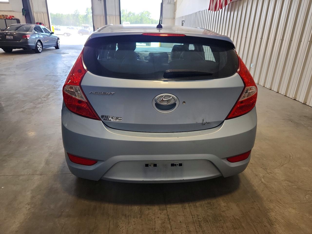 2013 Hyundai Accent - Фото 6