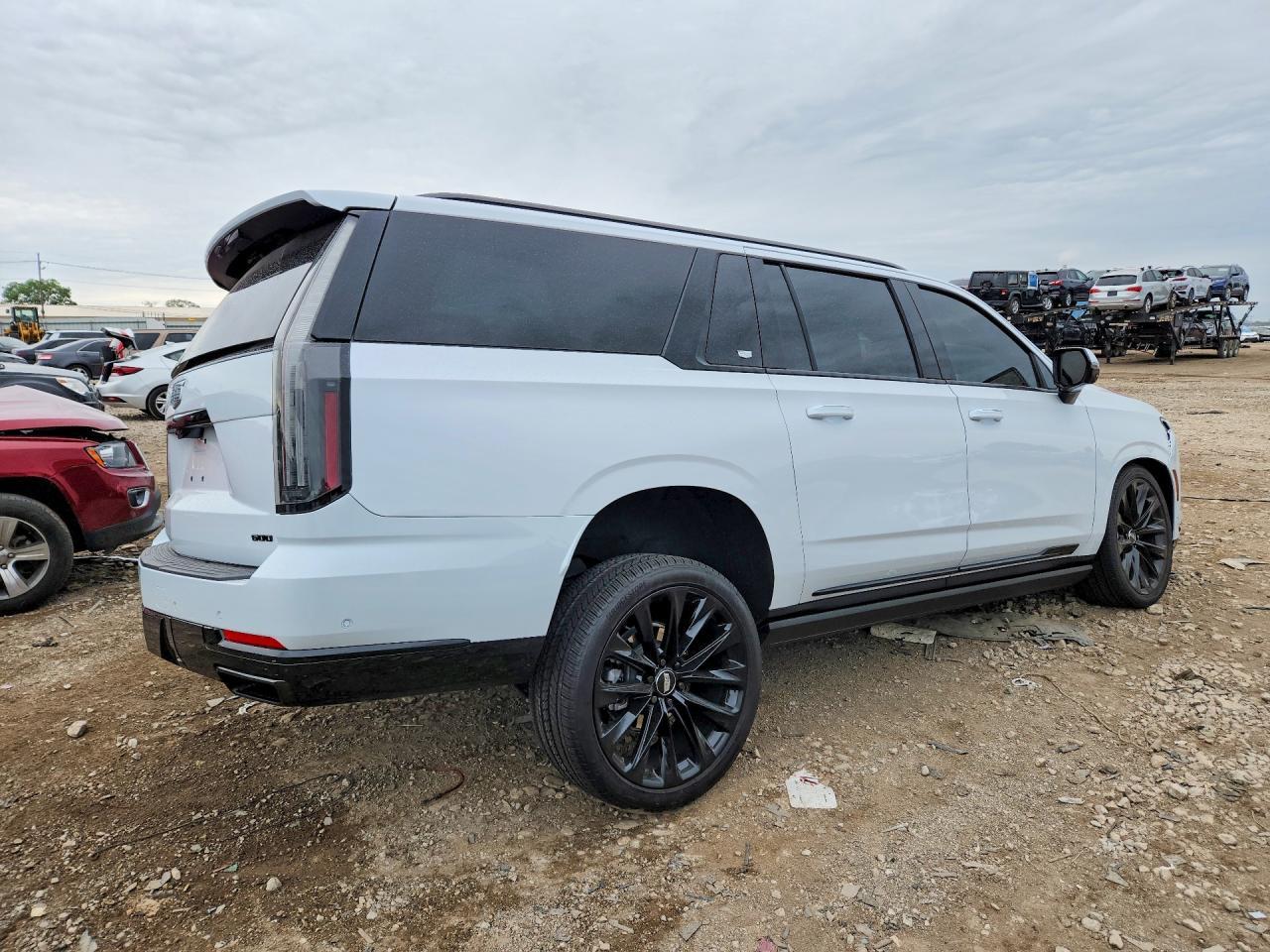 2026 Cadillac Escalade Esv Sport Platinum - Image 3