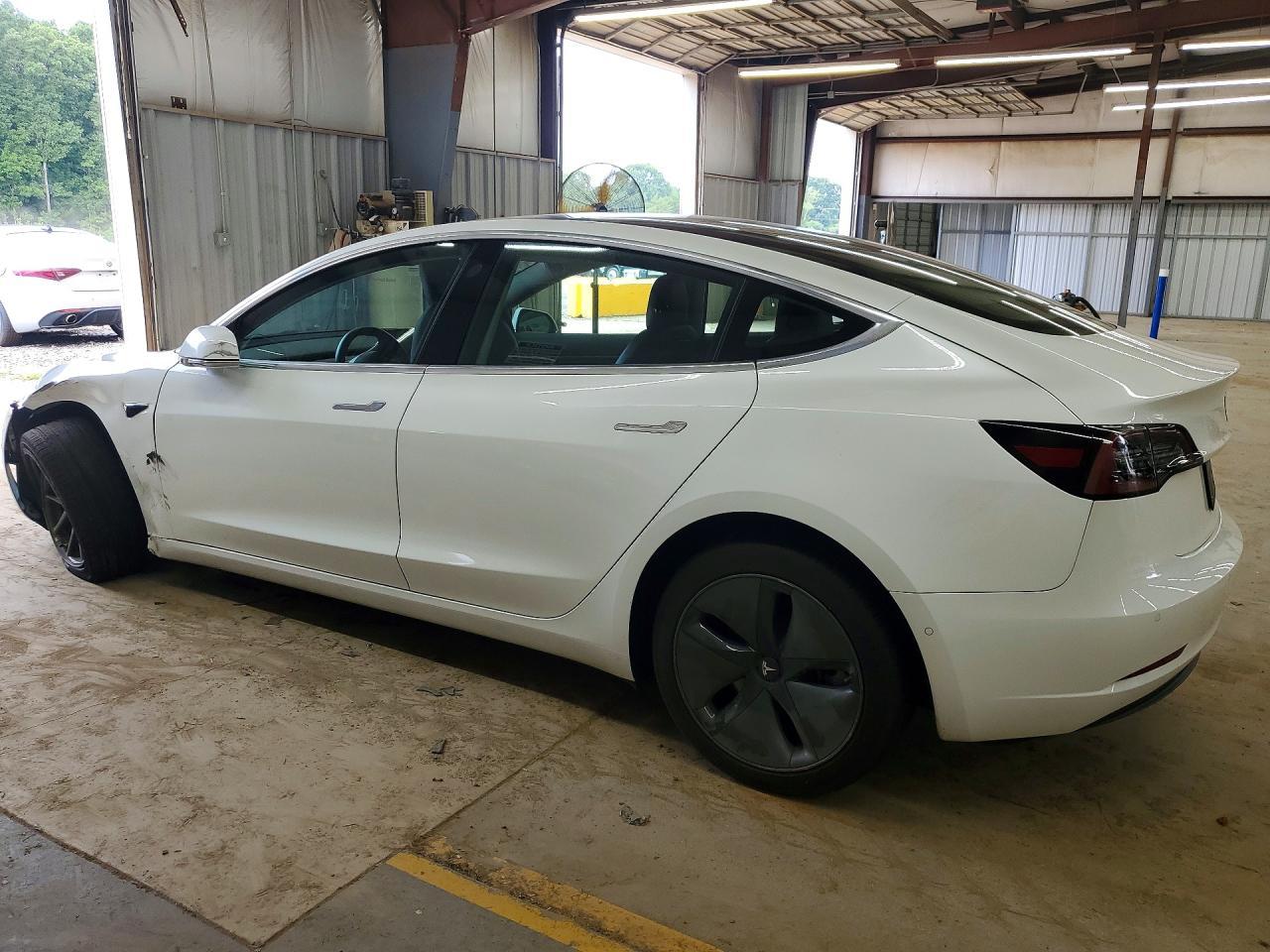 2019 Tesla Model 3 - Фото 2