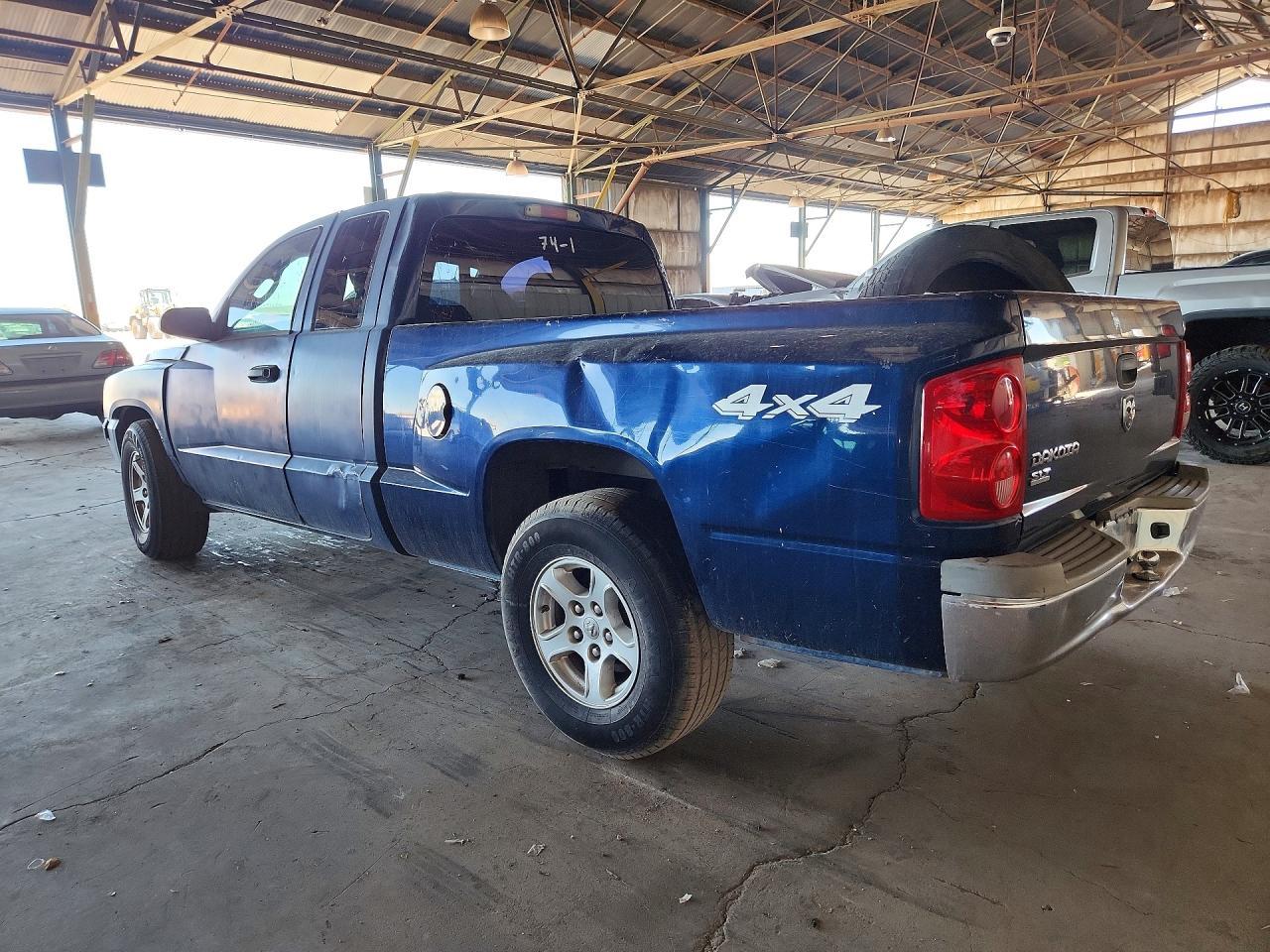 2007 Dodge Dakota Slt - Image 2