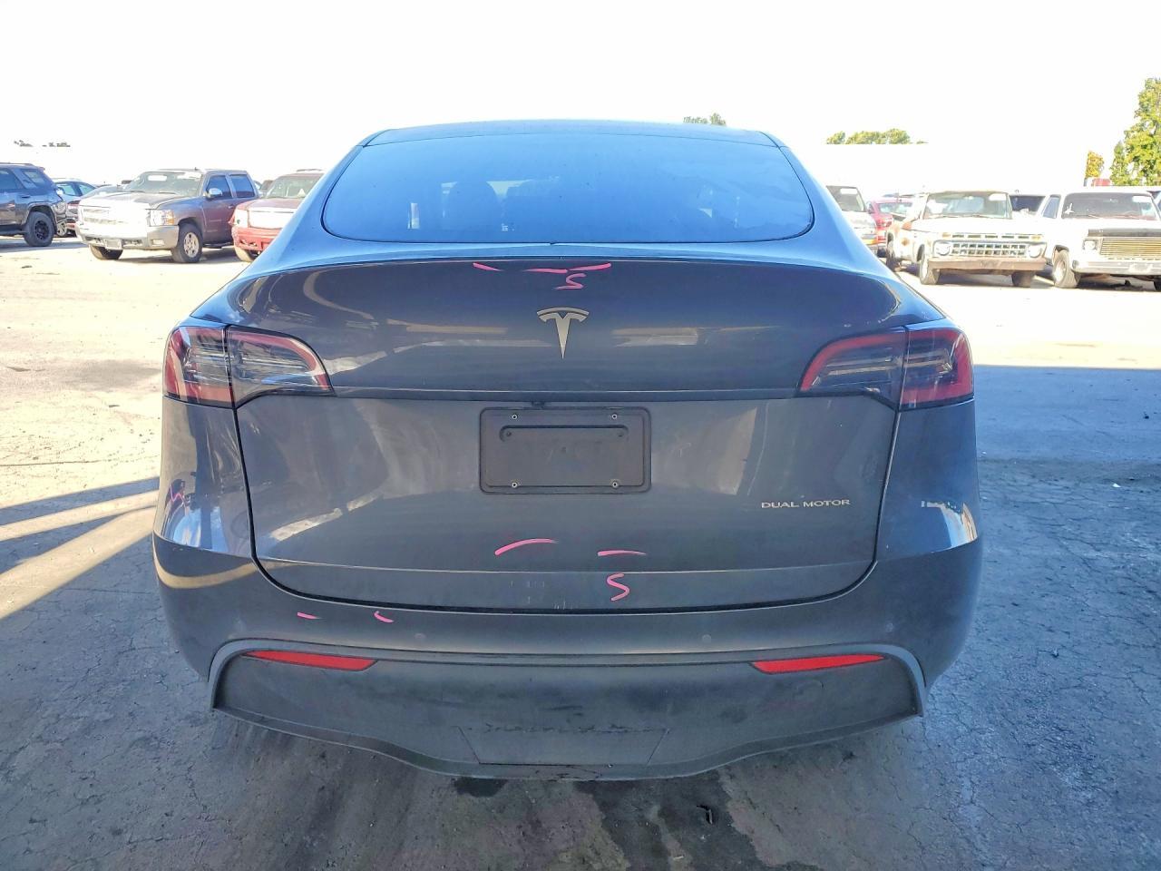 2022 Tesla Model Y - Фото 6