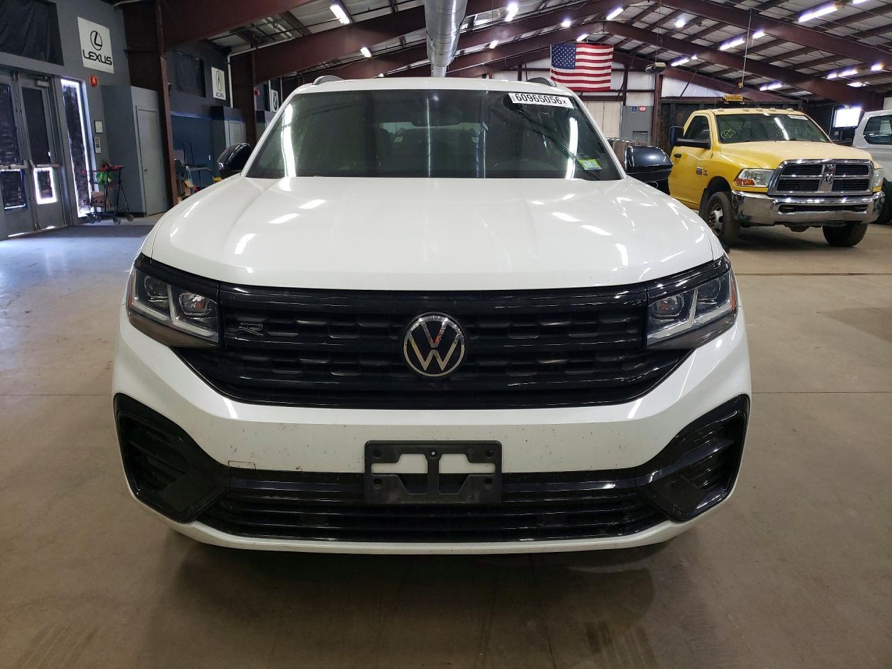2023 Volkswagen Atlas Cross Sport Sel R-Line - Фото 5
