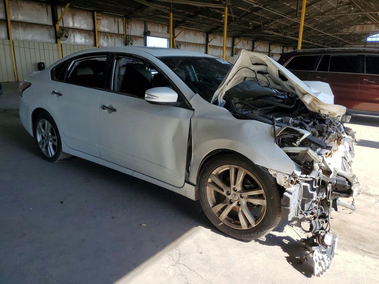 2014 Nissan Altima 3.5 S - Image 4