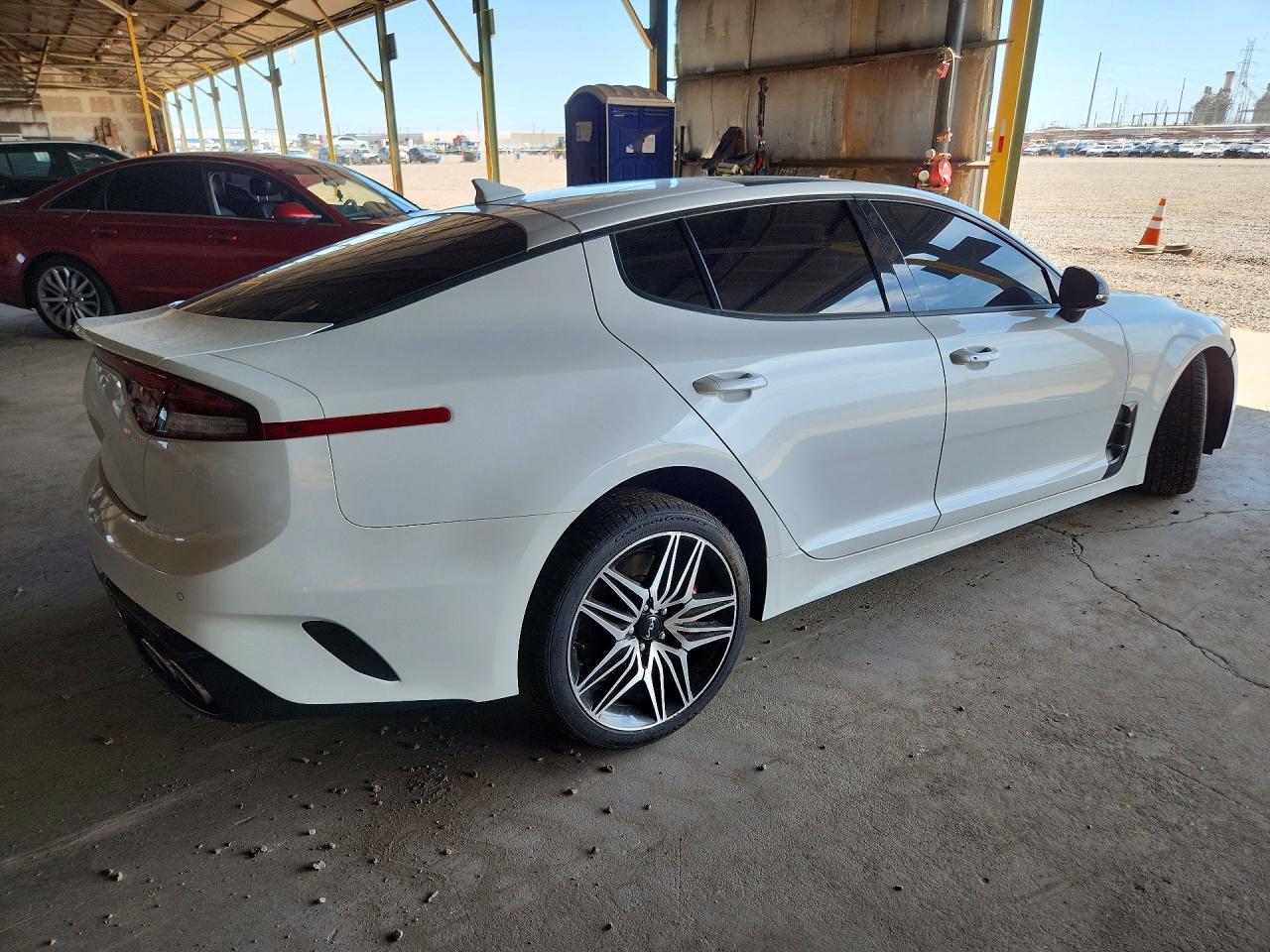 2022 Kia Stinger Gt1 - Фото 3