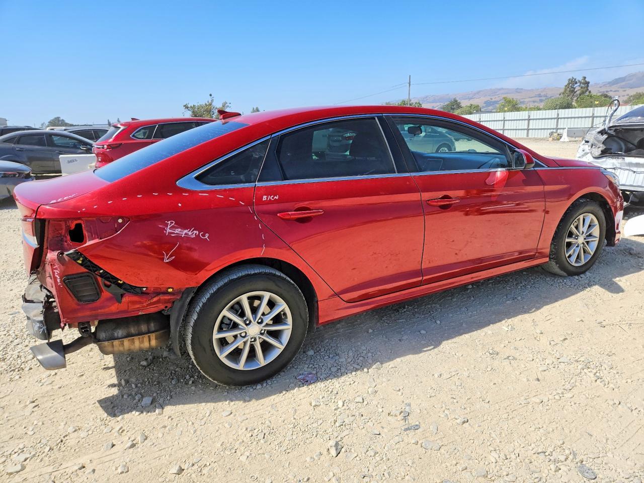 2018 Hyundai Sonata - Image 3