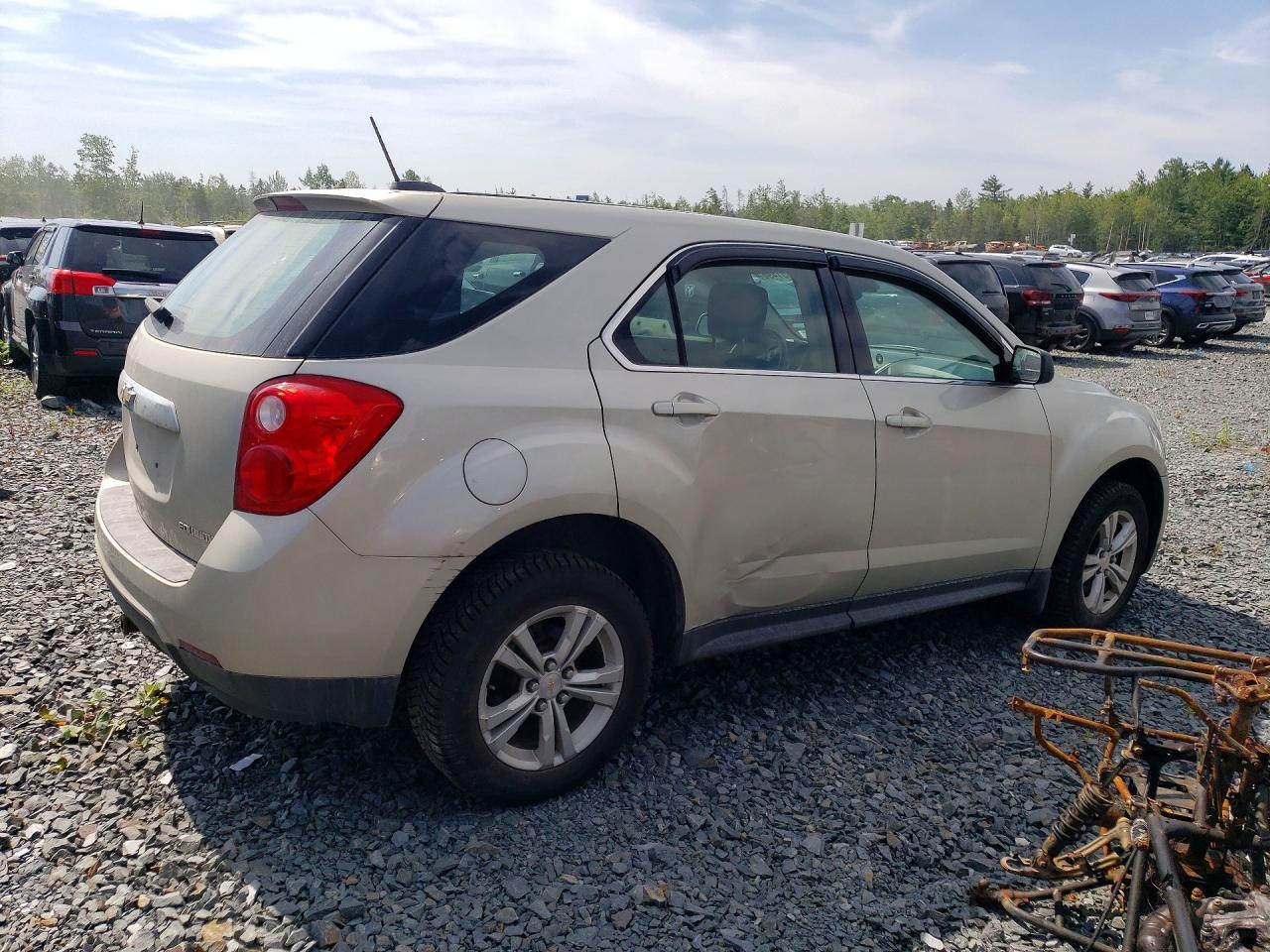 2015 Chevrolet Equinox Ls - Image 3