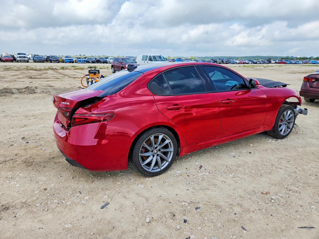 2023 Alfa Romeo Giulia Sprint - Image 3