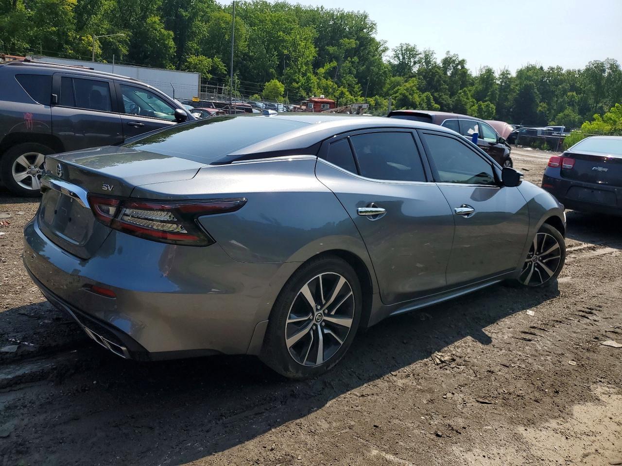 2022 Nissan Maxima - Image 3