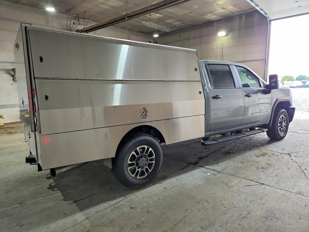 2026 GMC Sierra K3500 - Image 3