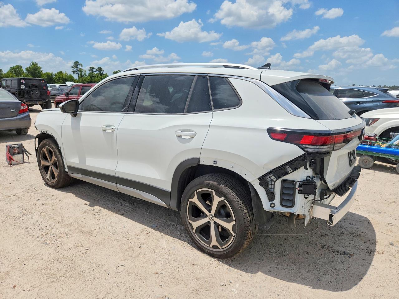2026 Volkswagen Tiguan Se - Фото 2