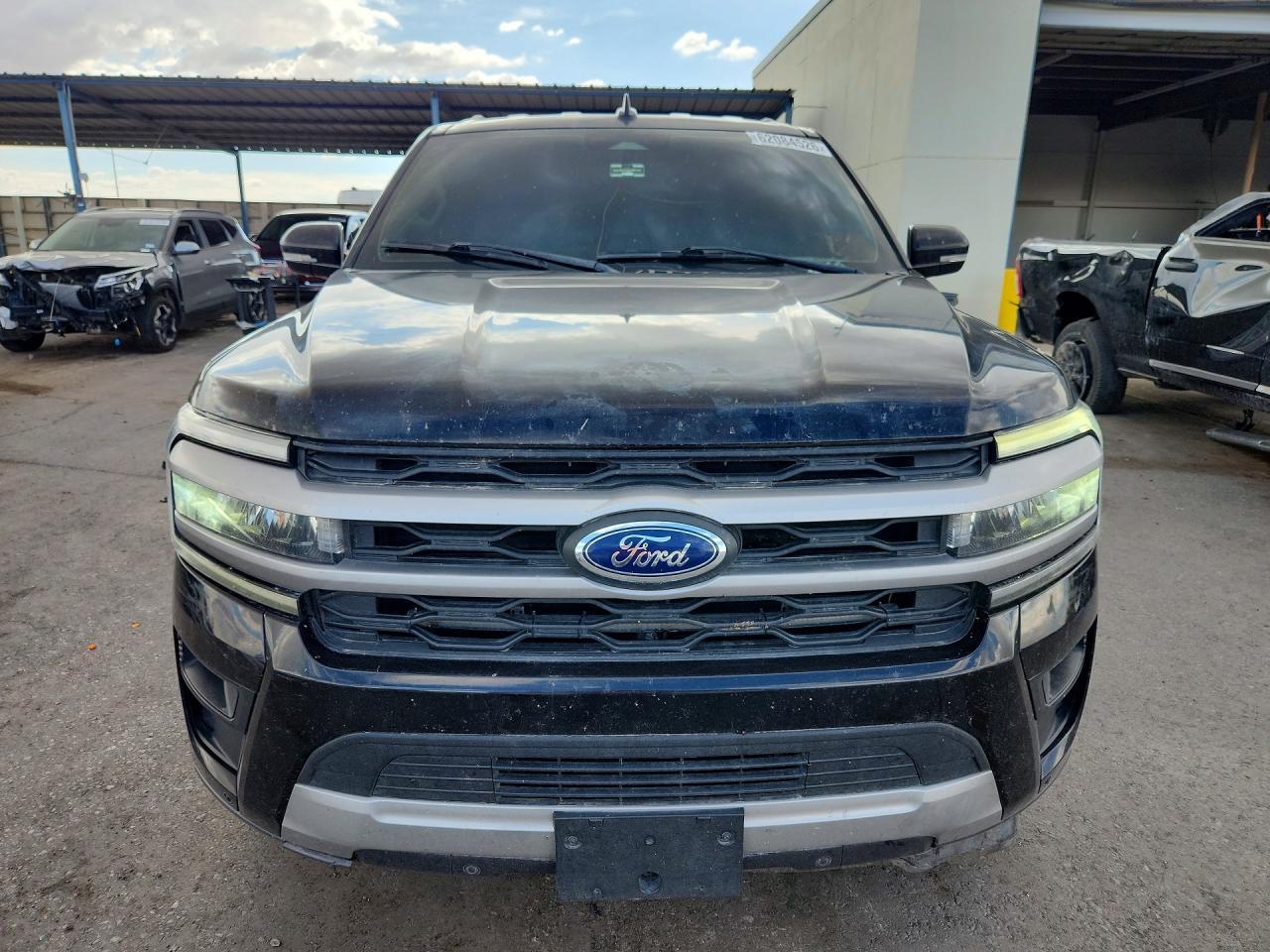 2022 Ford Expedition Xlt - Фото 5