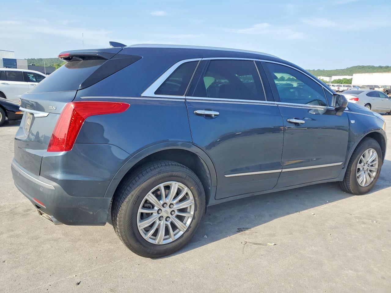2019 Cadillac Xt5 - Фото 3
