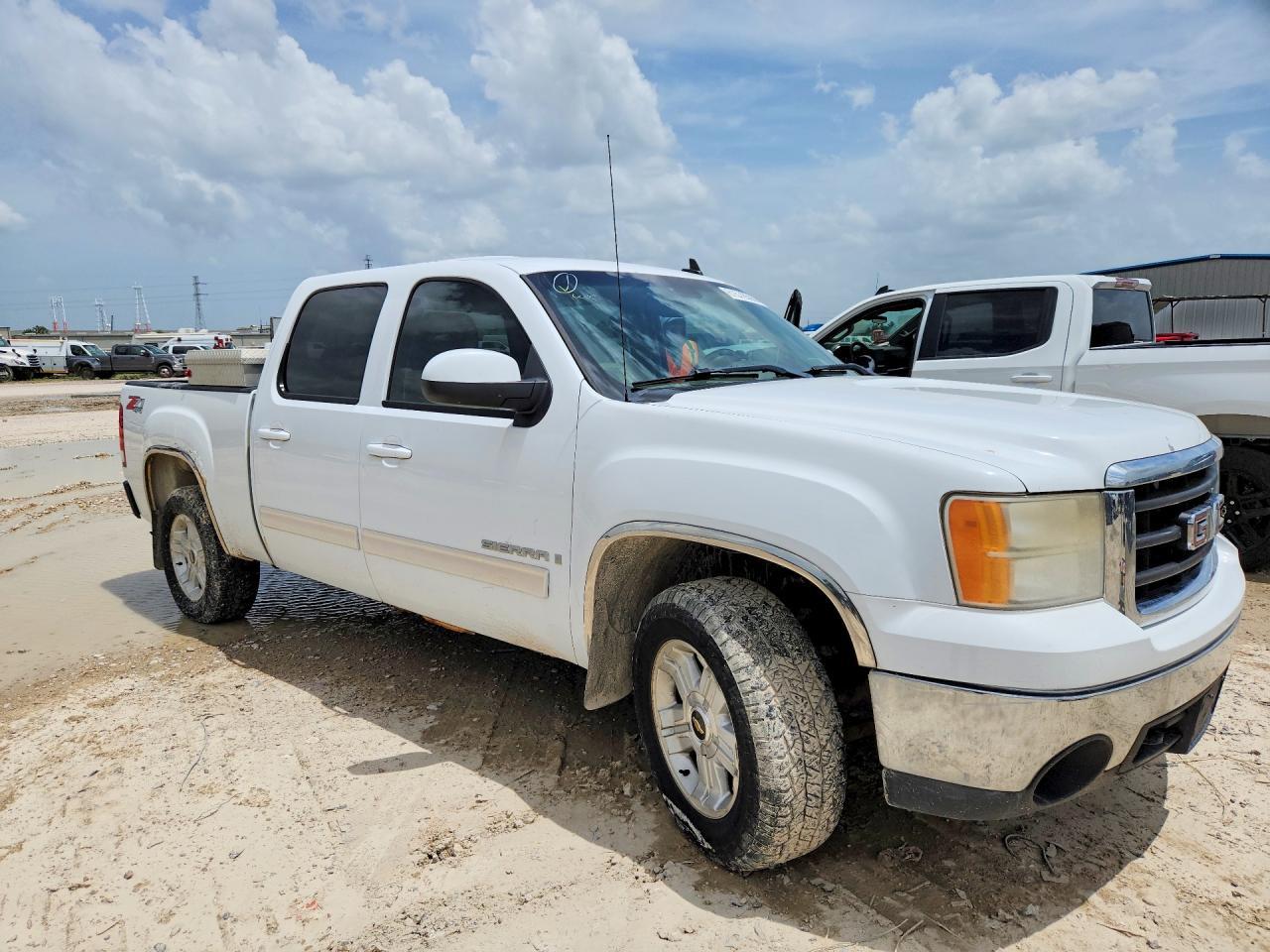 2007 GMC New Sierra K1500 - Image 4