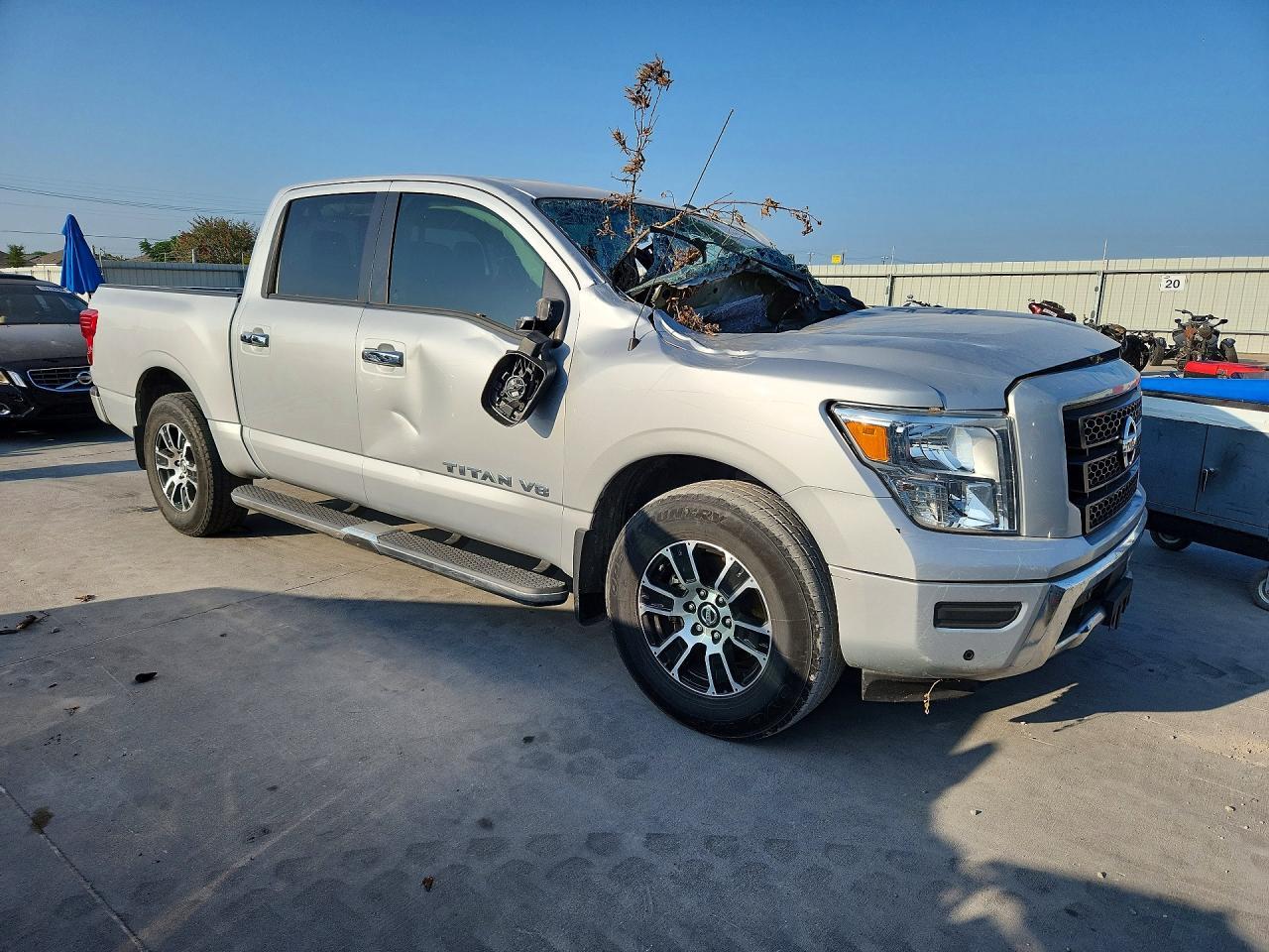2020 Nissan Titan Sv - Image 4
