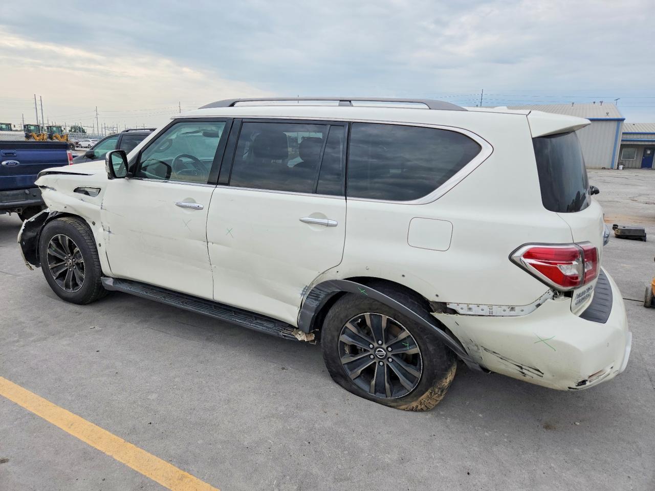 2017 Nissan Armada Platinum - Фото 2
