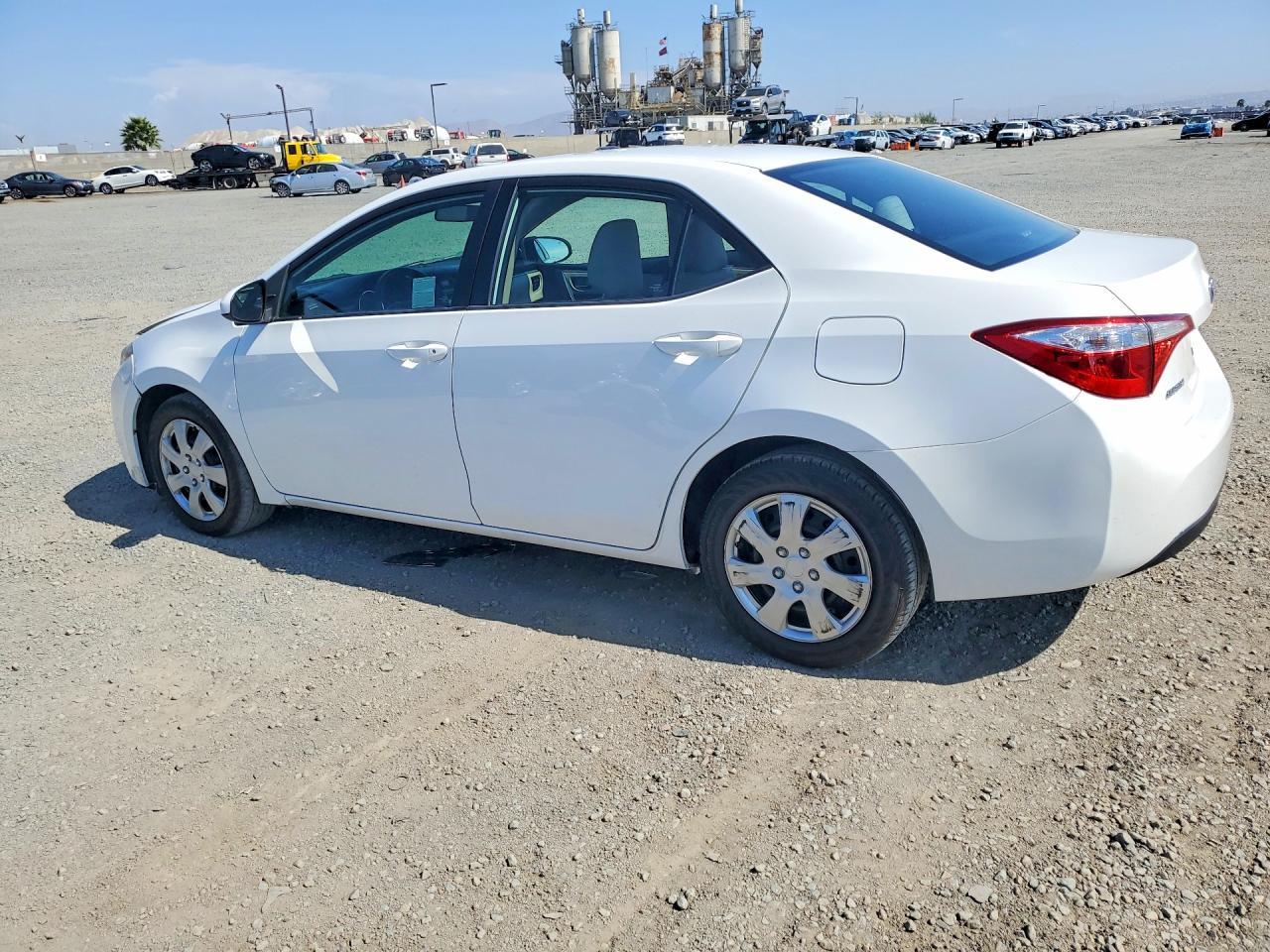 2016 Toyota Corolla Le - Фото 2