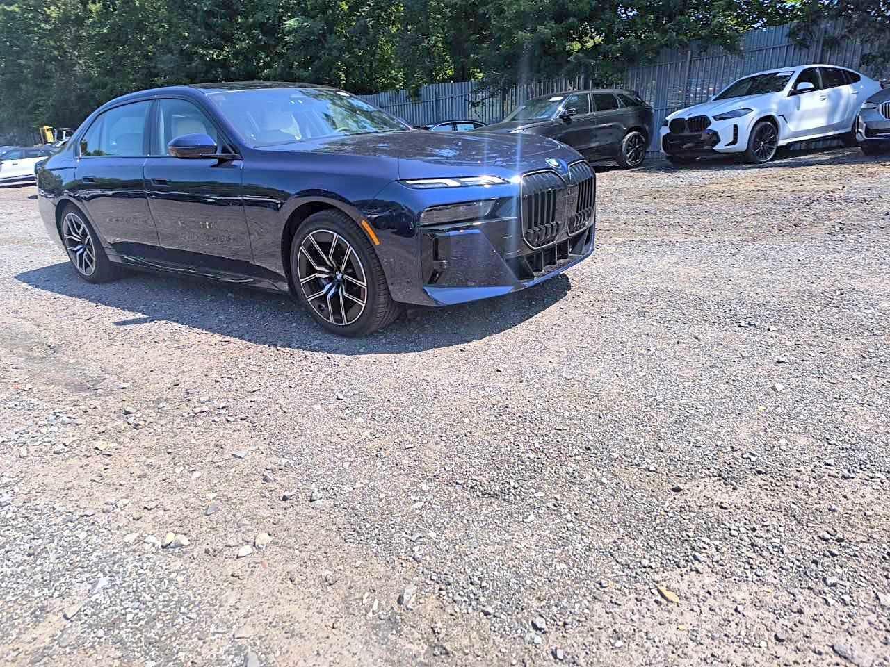 2026 BMW 740 Xi - Image 3