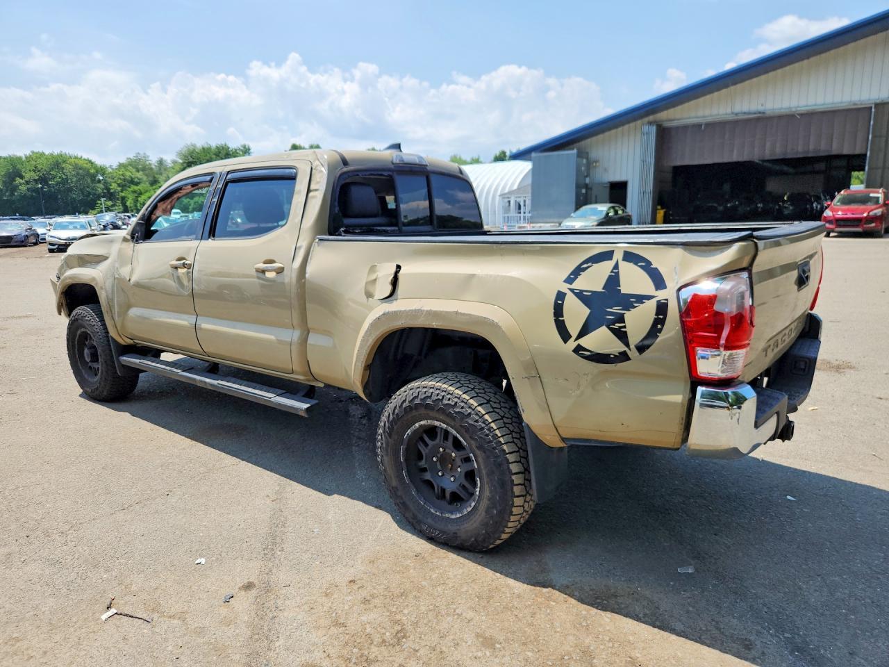 2016 Toyota Tacoma Sr5 V6 - Image 2