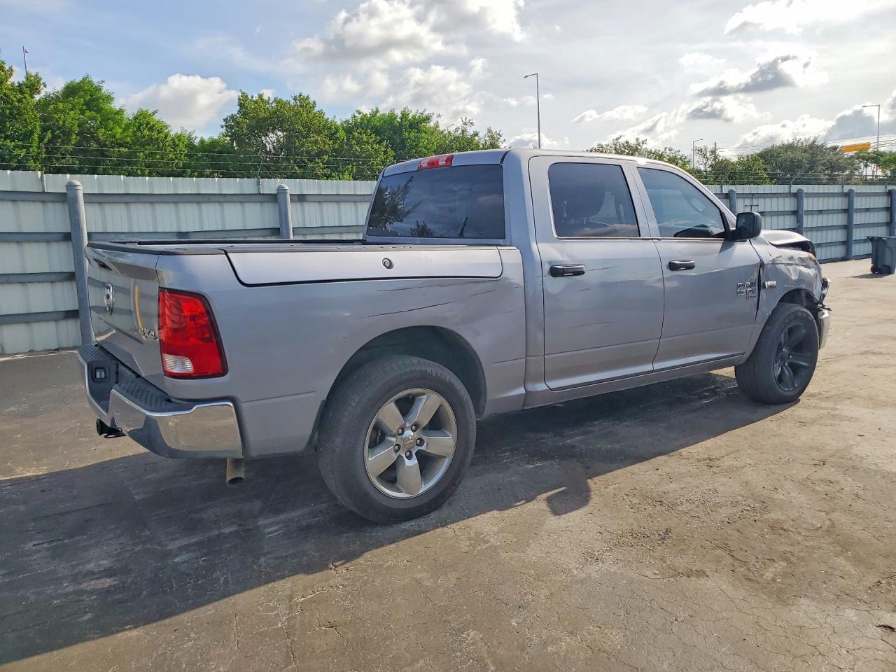 2020 Ram 1500 Classic Ssv - Image 3