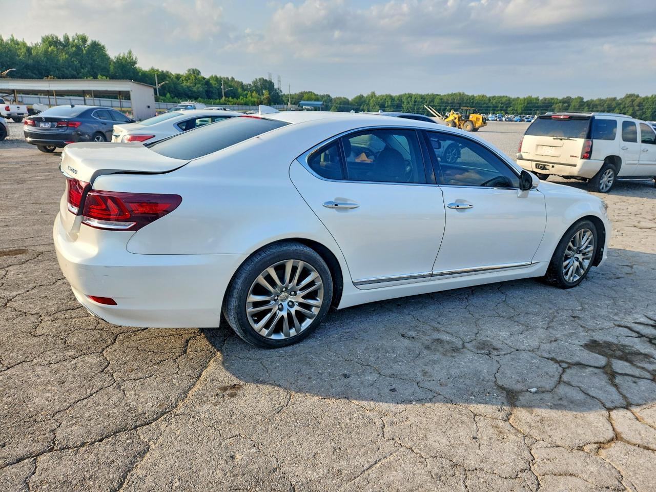 2016 Lexus Ls 460 - Image 3