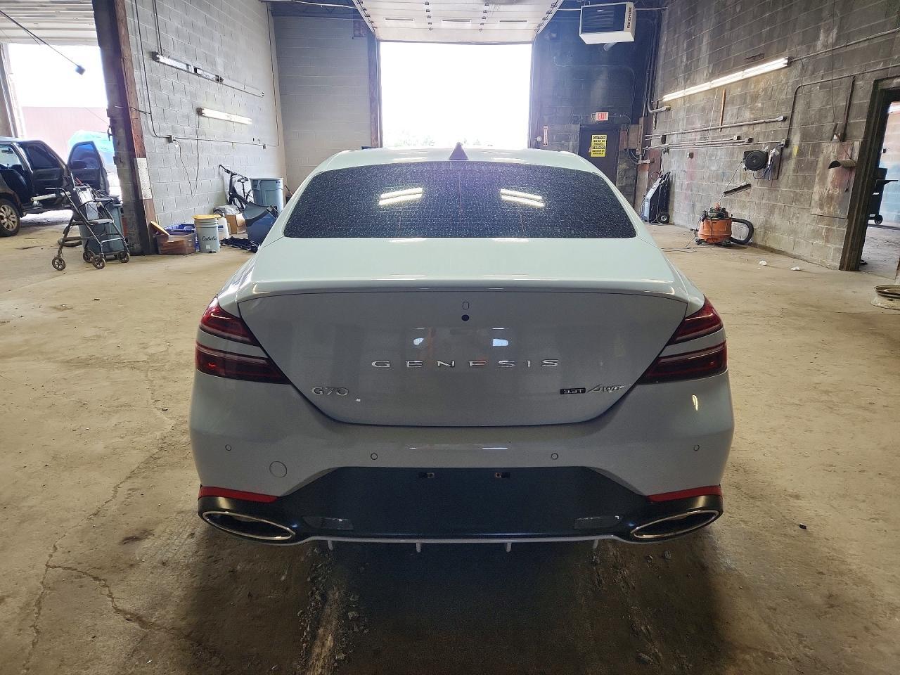 2022 Genesis G70 3.3T Standard - Фото 6