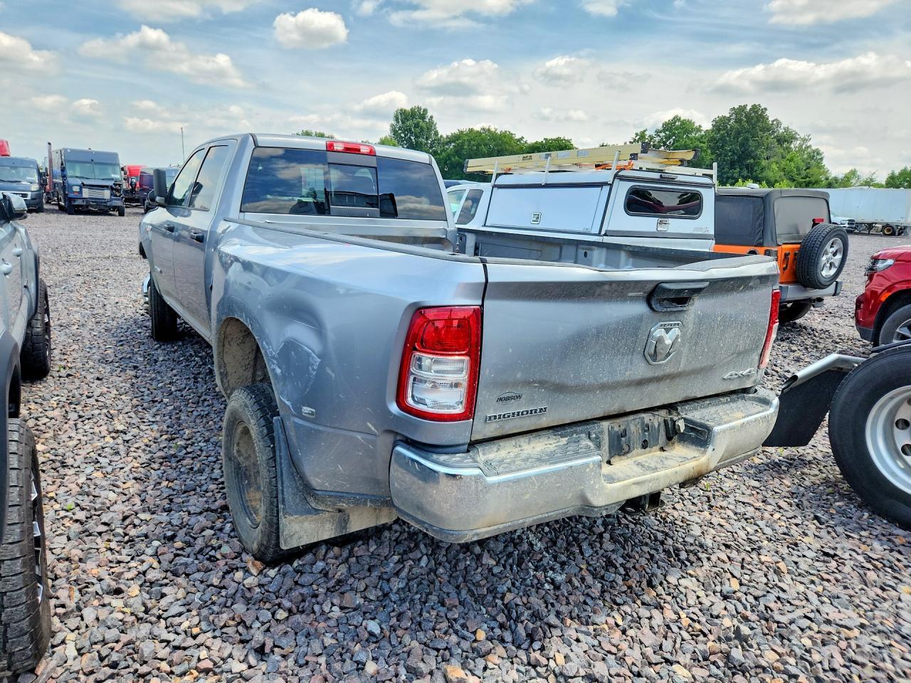 2022 Ram 3500 Tradesman - Фото 2