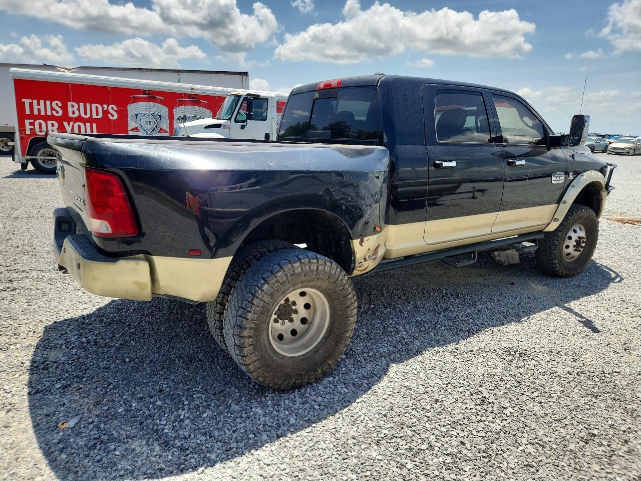 2011 Dodge Ram 3500 - Фото 3